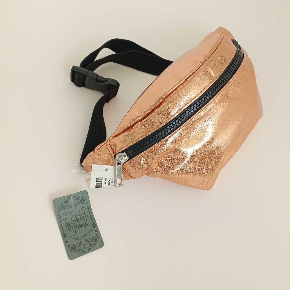 T-Shirt & Jeans Metallic Rose Gold Fanny Pack Bum Belt Bag Adjustable Strap